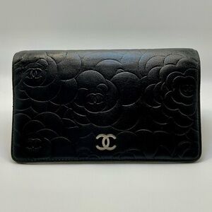 Chanel Camillia CC Logo Lambskin Bifold Wallet- Black